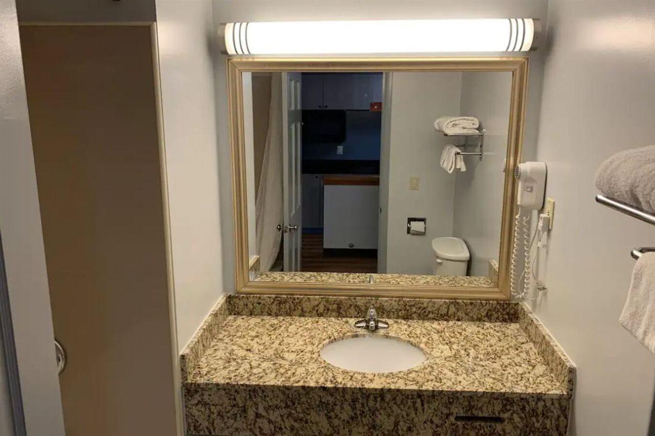 Econo Lodge Inn & Suites デンバー エクステリア 写真