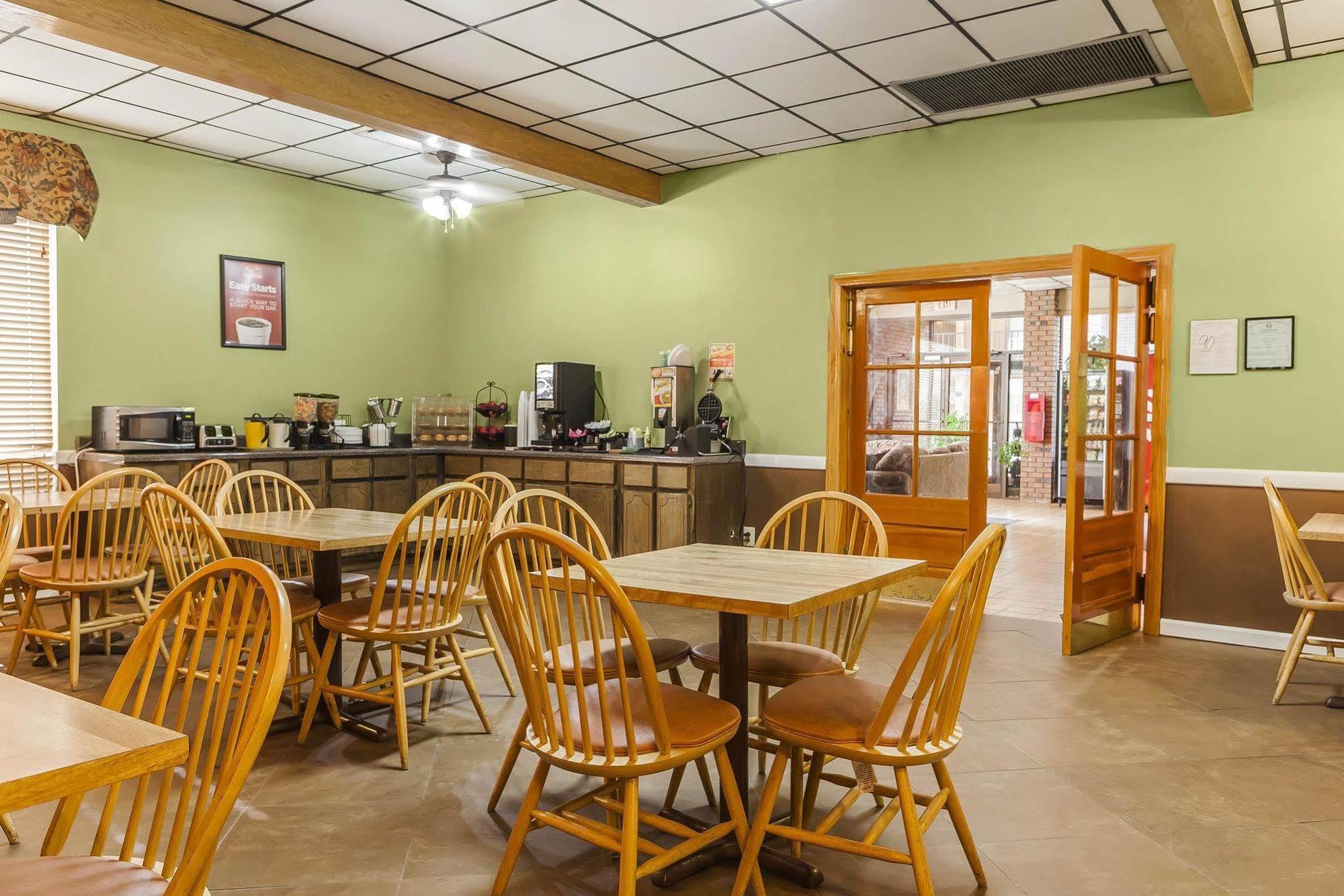 Econo Lodge Inn & Suites デンバー エクステリア 写真