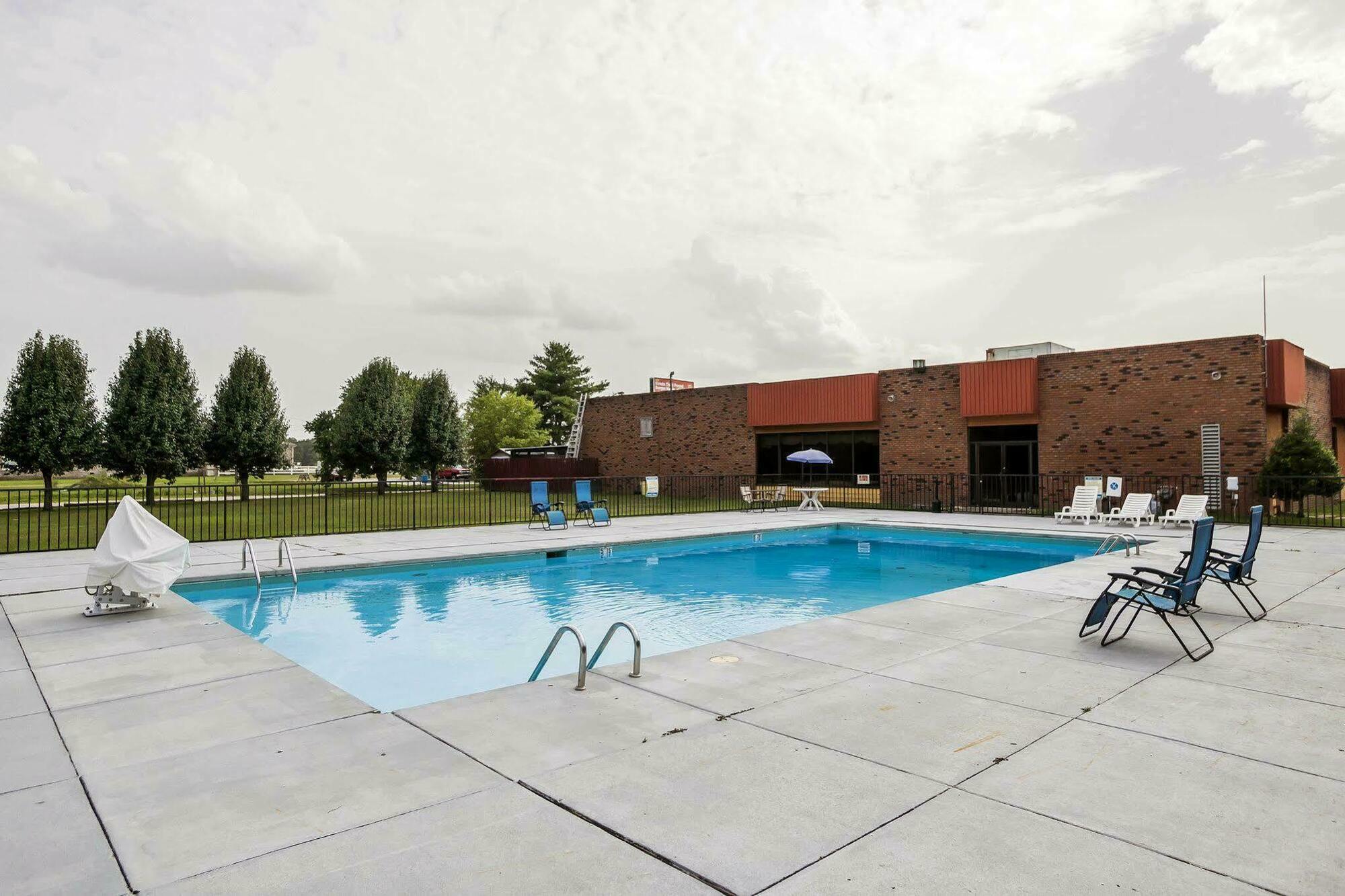 Econo Lodge Inn & Suites デンバー エクステリア 写真