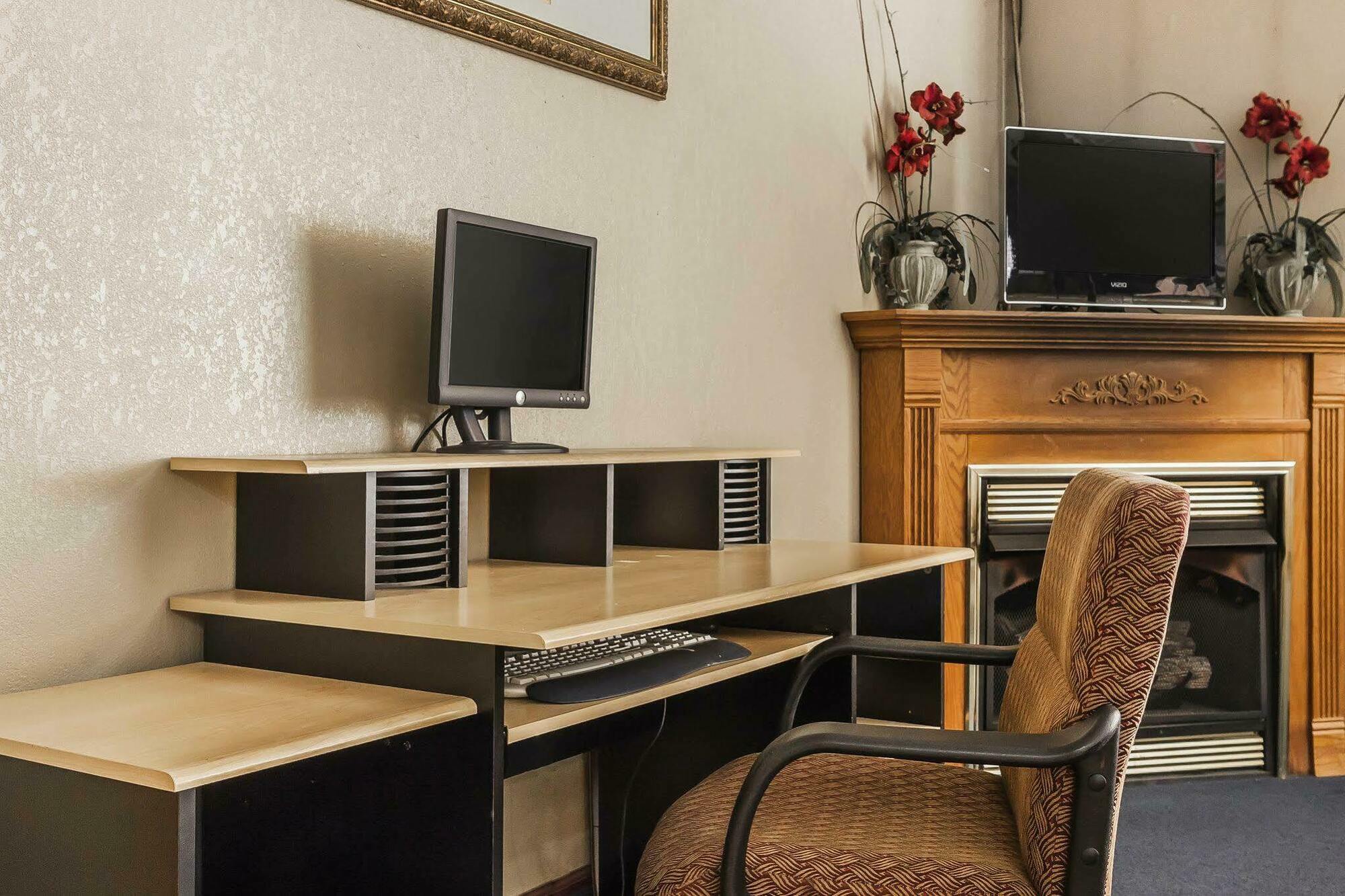 Econo Lodge Inn & Suites デンバー エクステリア 写真